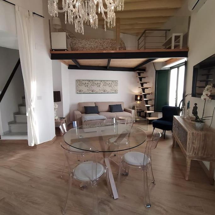 Casa Mora Triana Apartment Seville Exterior photo